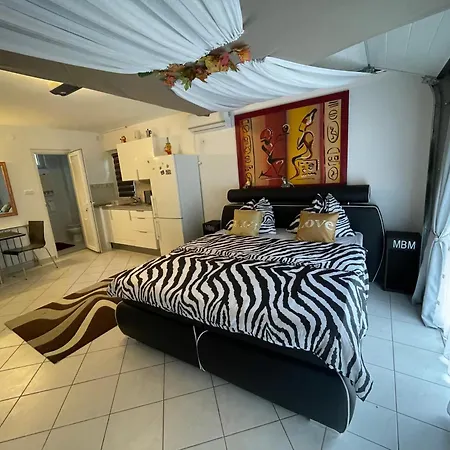 Varlak Apartmans ✷ ✷ ✷ *