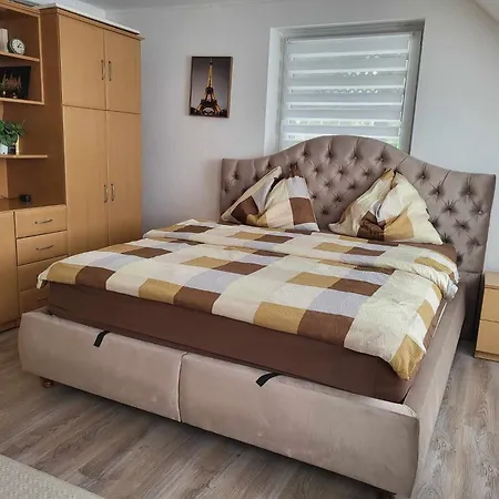 Varlak Apartmans ✷ ✷ ✷ Apartment Siofok