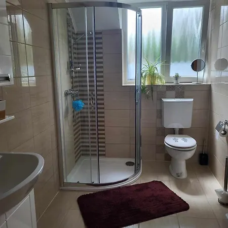 Várlak Apartmans ✷ ✷ ✷ * Siófok