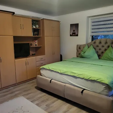 Apartment Varlak Apartmans ✷ ✷ ✷