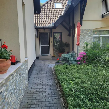 Apartamento Várlak Apartmans ✷ ✷ ✷