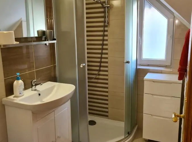 Varlak Apartmans ✷ ✷ ✷ דירה