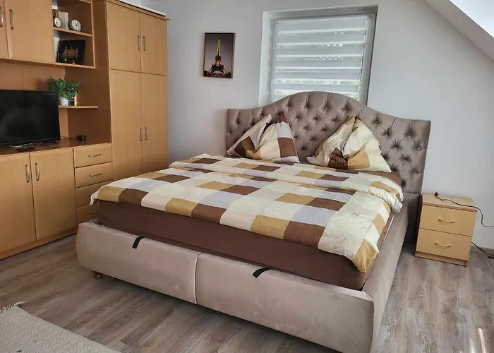 Varlak Apartmans ✷ ✷ ✷ Apartment Siofok