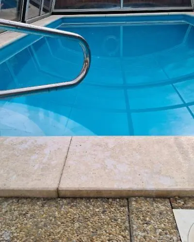 Varlak Apartmans ✷ ✷ ✷ * Siofok