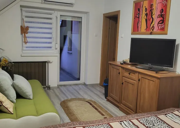 Varlak Apartmans ✷ ✷ ✷