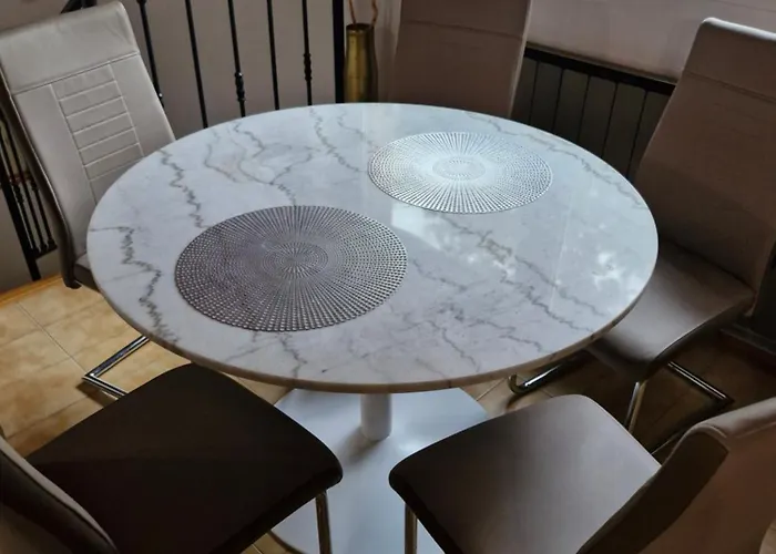 Varlak Apartmans ✷ ✷ ✷ שיופוק